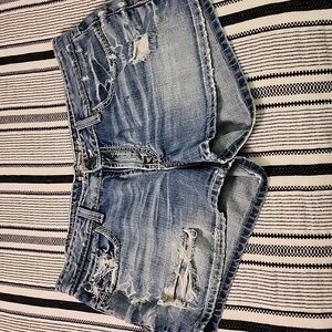 BKE Sabrina distressed shorts